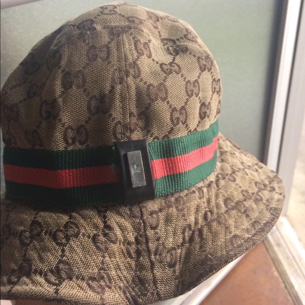 Gucci bucket hat